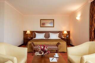 Отель Бутик Отель Кристал Палас София Полулюкс-3